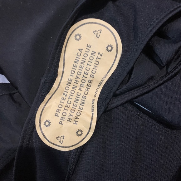 Pinup style One piece swimsuit - Picture 3 of 3